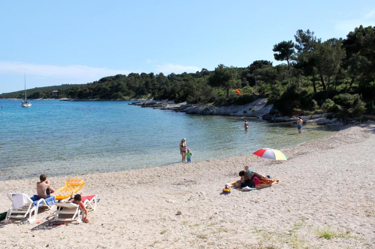 Apartments With A Parking Space Cunski, Losinj - 7867 외부 사진